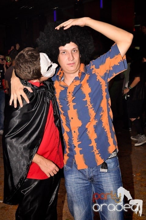 Halloween Party, Student's Place