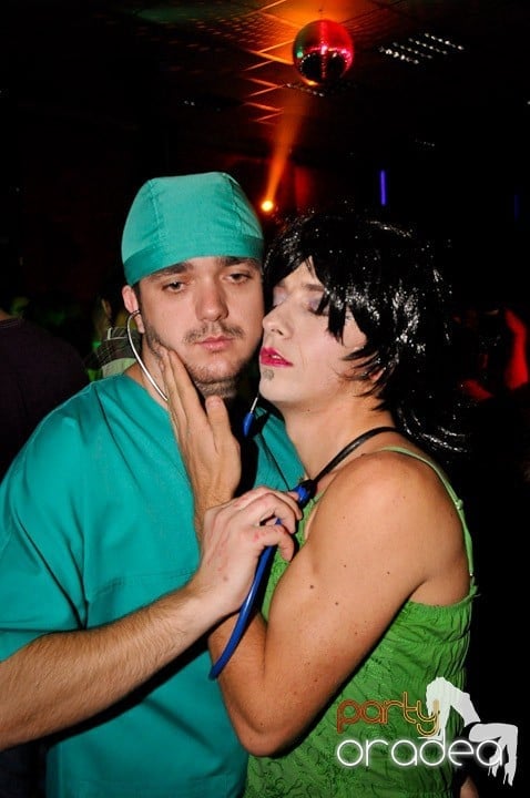 Halloween Party, Student's Place