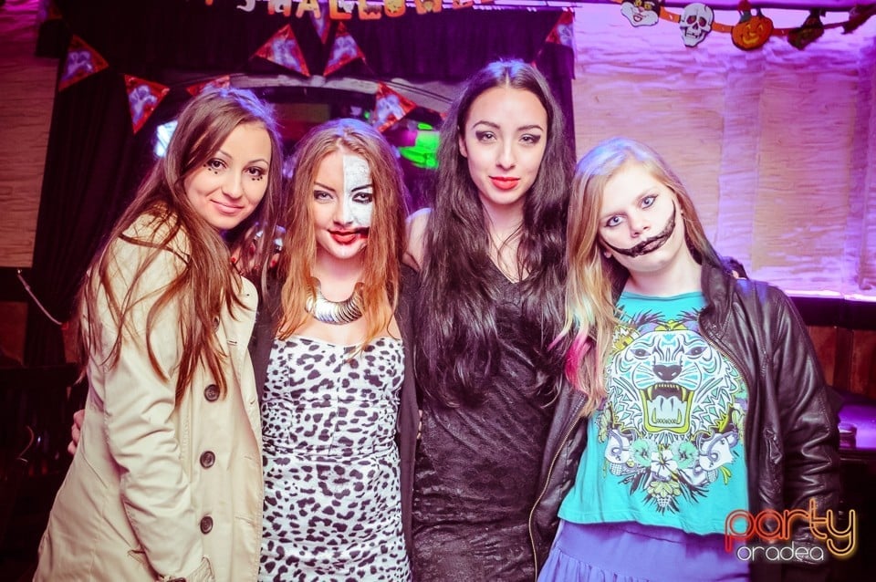 Halloween Party în Downtown Paparazzi, Downtown Paparazzi