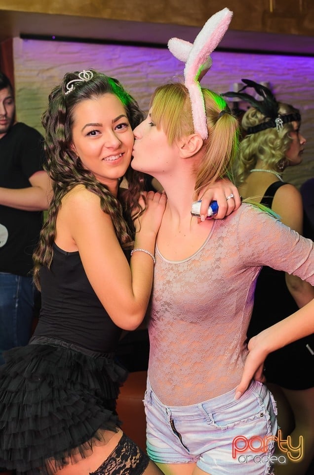 Halloween Party în Downtown Paparazzi, Downtown Paparazzi