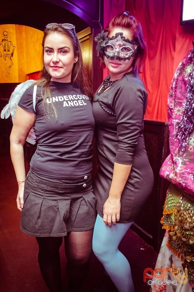 Halloween Party în Downtown Paparazzi, Downtown Paparazzi