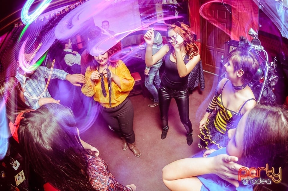 Halloween Party în Downtown Paparazzi, Downtown Paparazzi