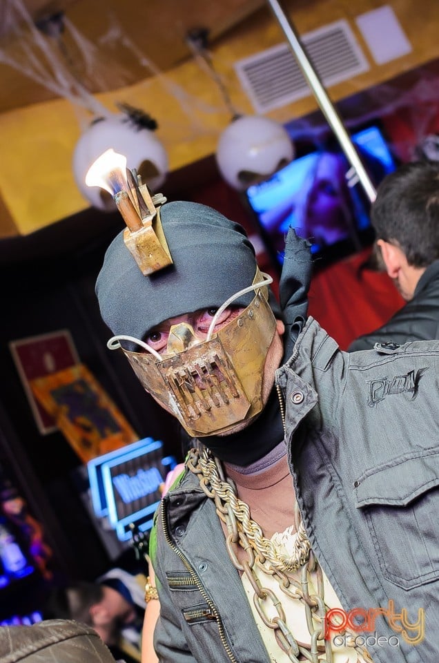Halloween Party în Downtown Paparazzi, Downtown Paparazzi
