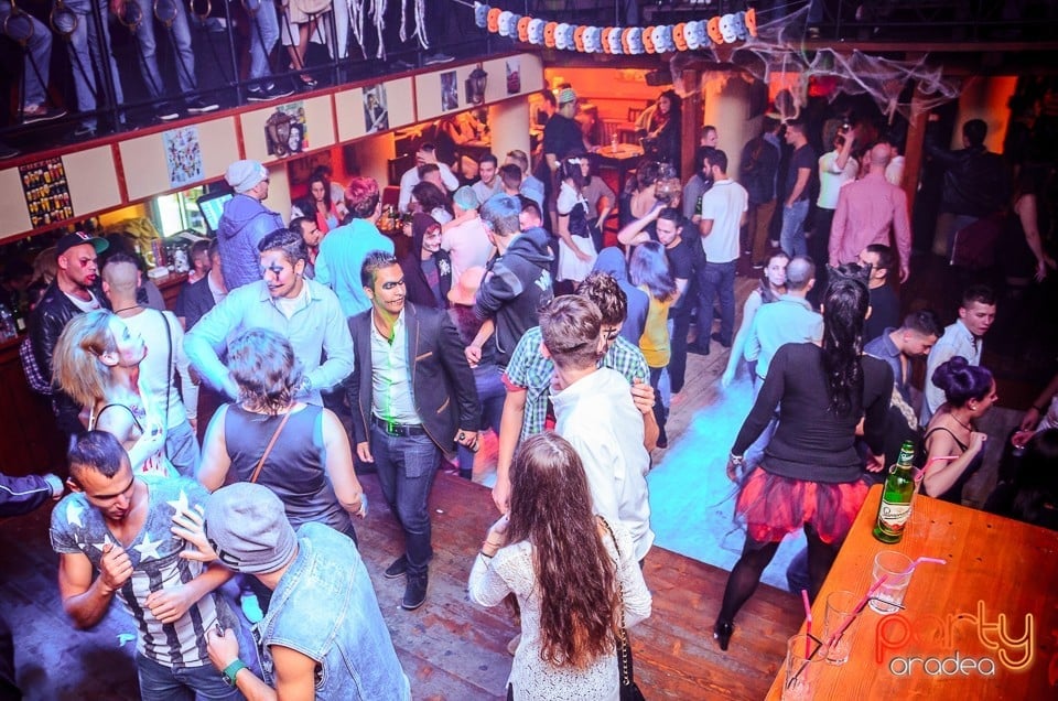 Halloween Party în Window Pub,