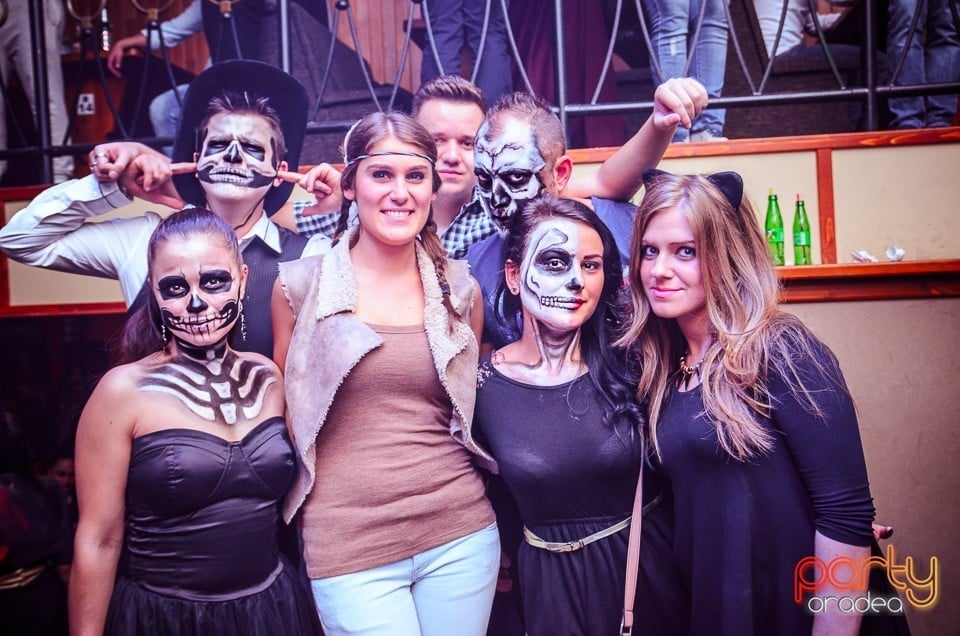 Halloween Party în Window Pub,