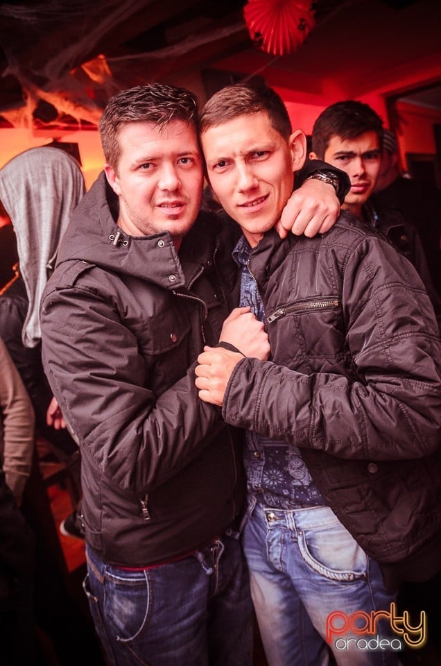 Halloween Party în Window Pub,