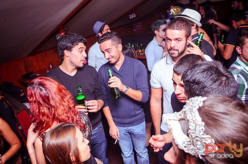 Halloween Party în Window Pub,
