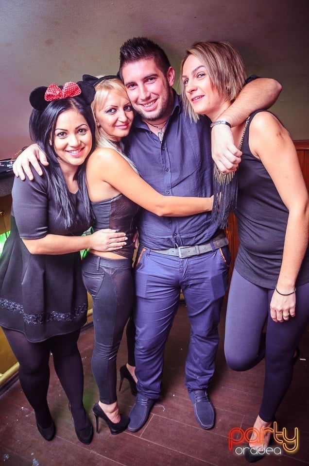 Halloween Party în Window Pub,