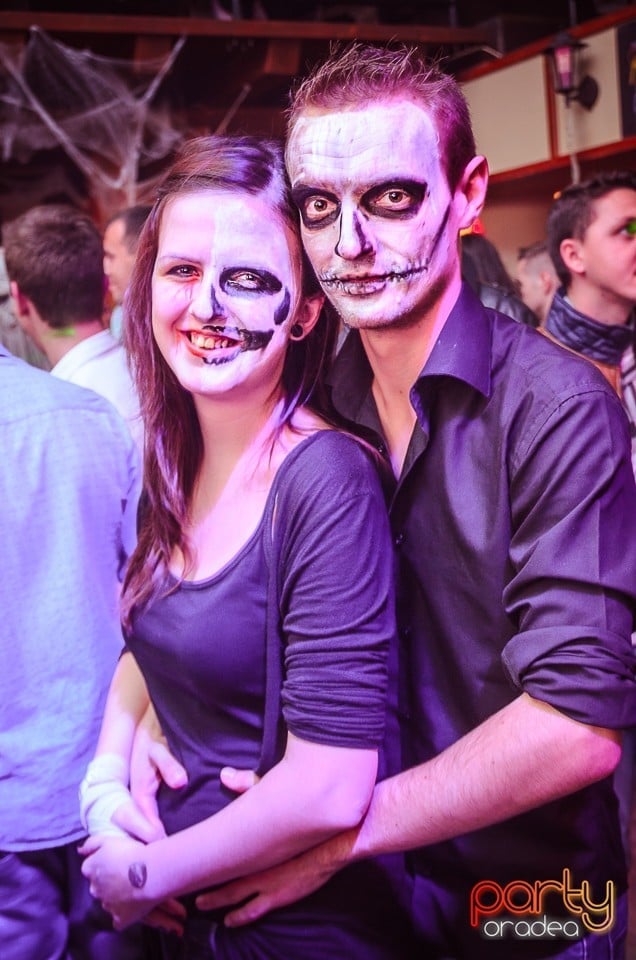 Halloween Party în Window Pub,