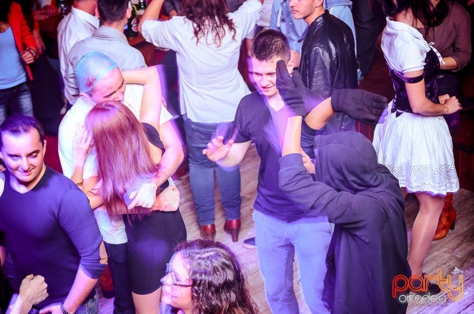 Halloween Party în Window Pub,