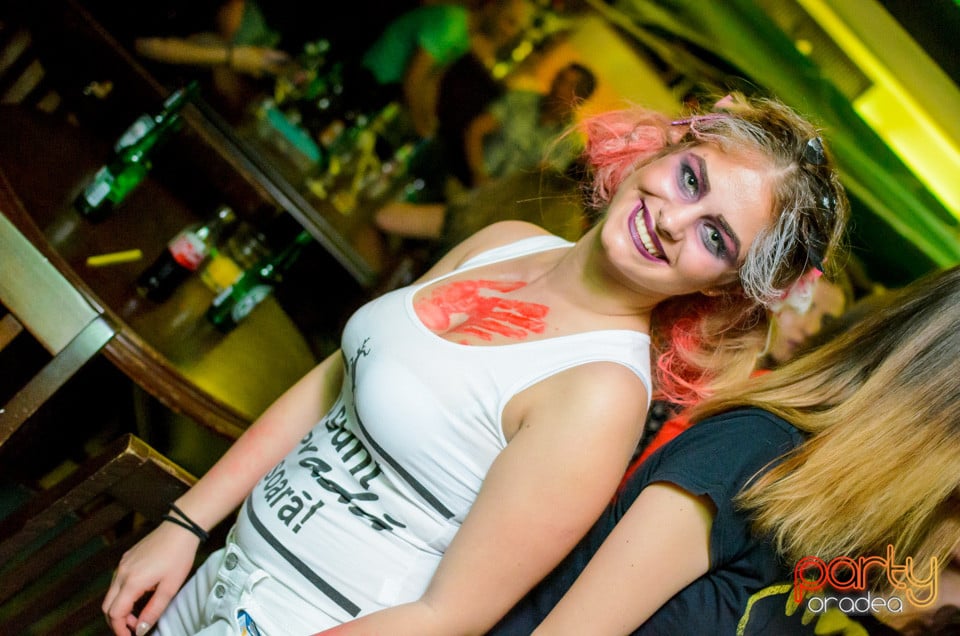 Halloween Saturday Party, Green Pub