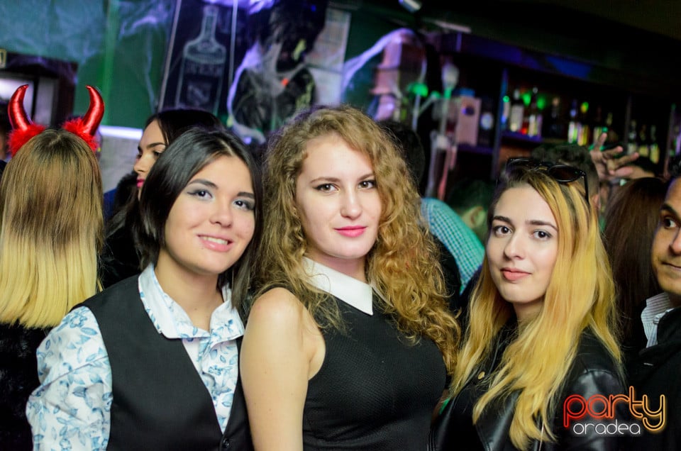 Halloween Saturday Party, Green Pub