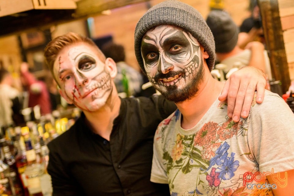 Halloween Steam Bar Party cu Victor Audio Pro, 