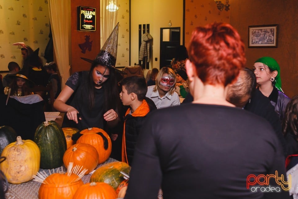 Halloweenul copiilor, Restaurant Retro