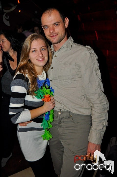 Hawaii Party continuă, 