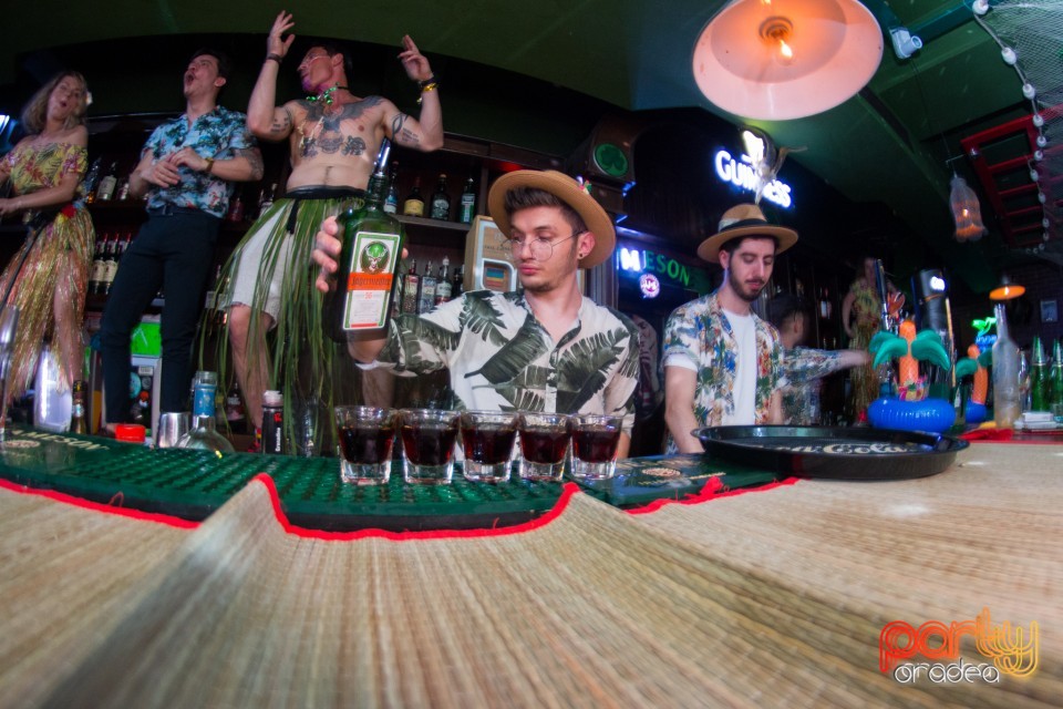 Hawaiian Party by Old Bones Society, Green Pub