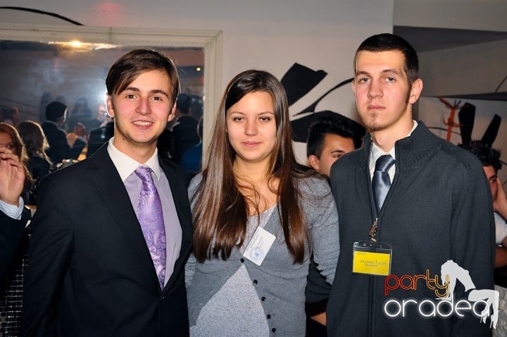 High School Battle - Gojduvs. Eminescu,