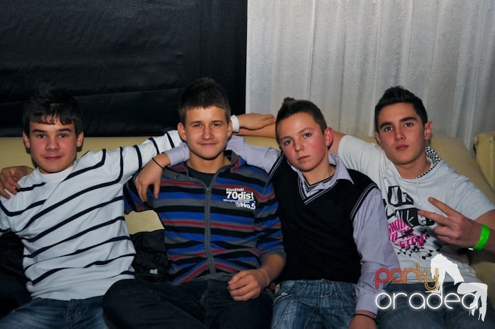 High School Battle - Gojduvs. Eminescu,