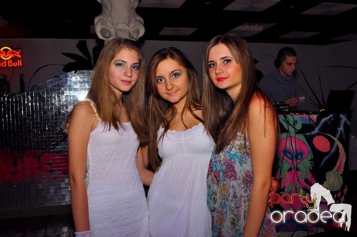 High School Battle - Gojduvs. Eminescu,