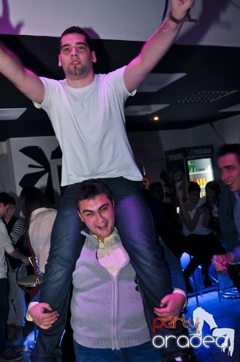 High School Battle - Gojduvs. Eminescu,