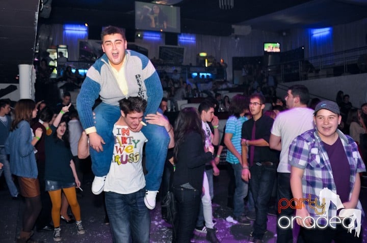 High School Battle - Gojduvs. Eminescu,
