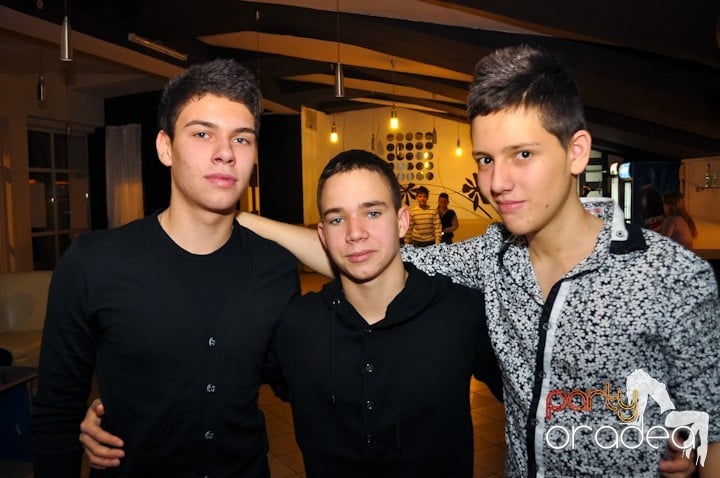 High School Battle - Gojduvs. Eminescu,