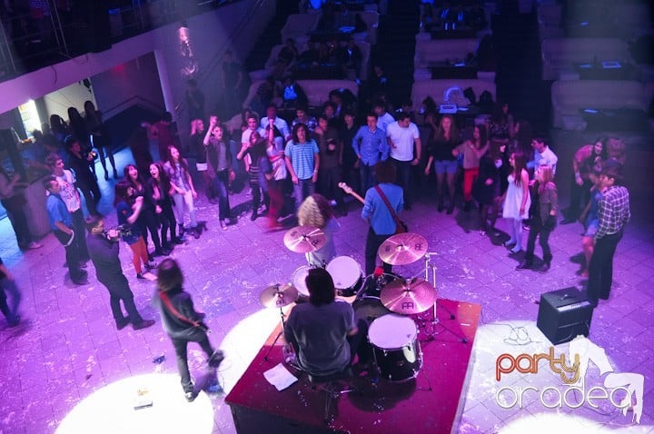 High School Battle - Gojduvs. Eminescu,