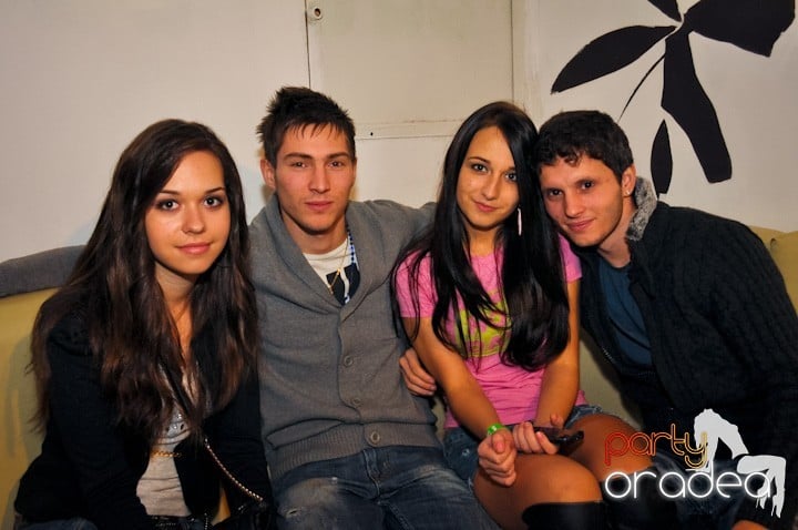 High School Battle - Gojduvs. Eminescu,