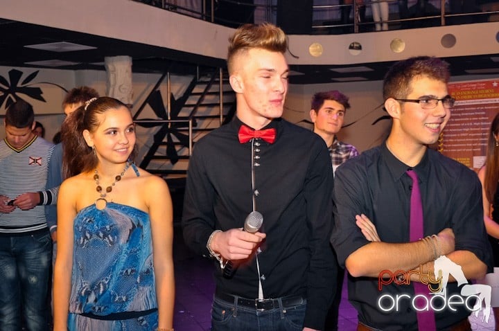 High School Battle - Gojduvs. Eminescu,