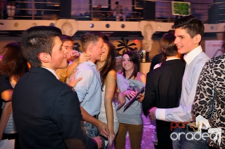 High School Battle - Gojduvs. Eminescu,