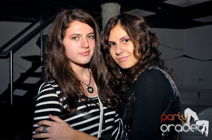 High School Battle - Gojduvs. Eminescu,