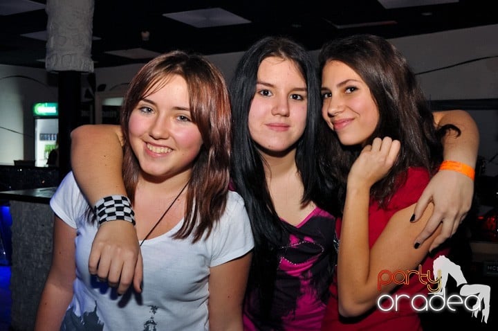 High School Battle - Gojduvs. Eminescu,