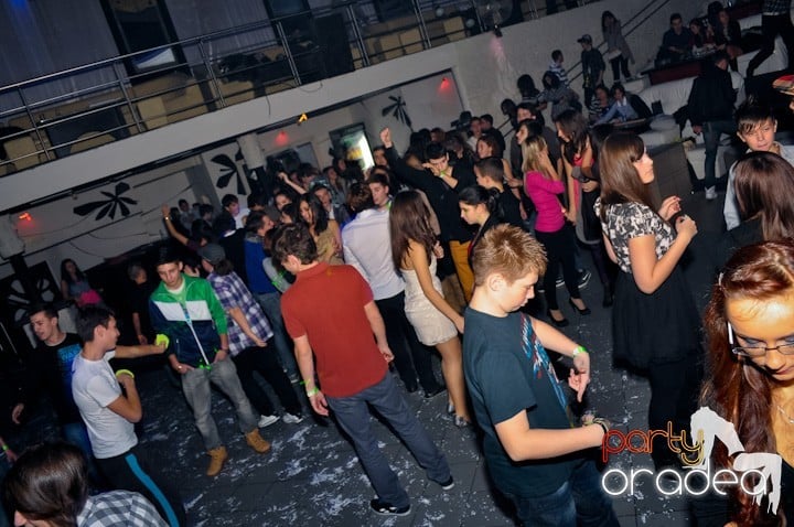 High School Battle - Gojduvs. Eminescu,
