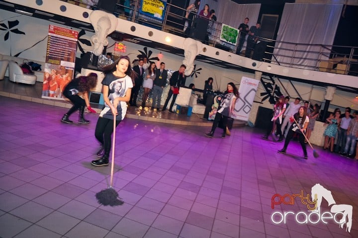 High School Battle - Gojduvs. Eminescu,