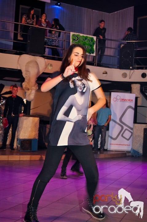 High School Battle - Gojduvs. Eminescu,