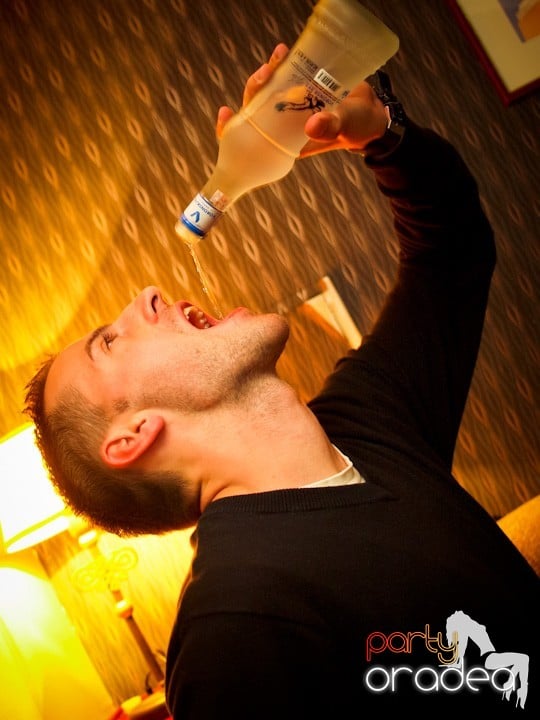 Hiturile anilor 2000 în Chanson Cafe, 