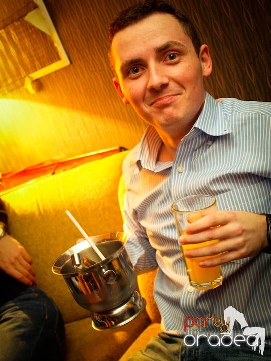 Hiturile anilor 2000 în Chanson Cafe, 