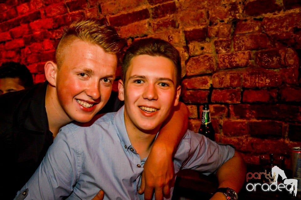 Holsten 22-23 PM Free For All, 