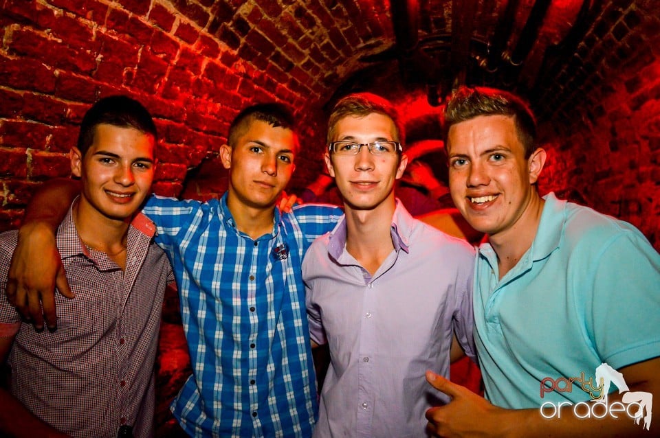 Holsten 22-23 PM Free For All, 