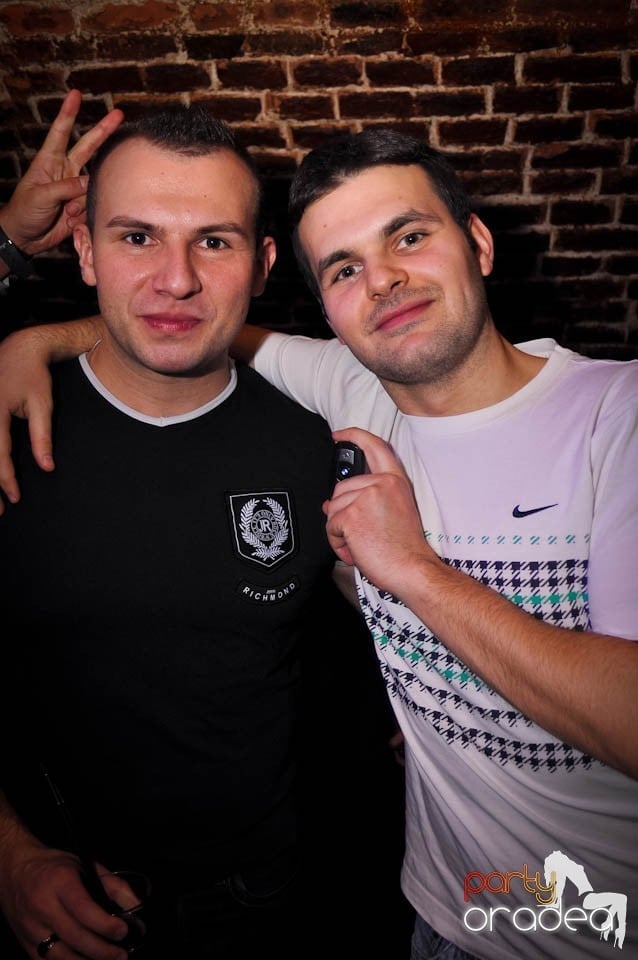 Holsten Party în Club Escape, 