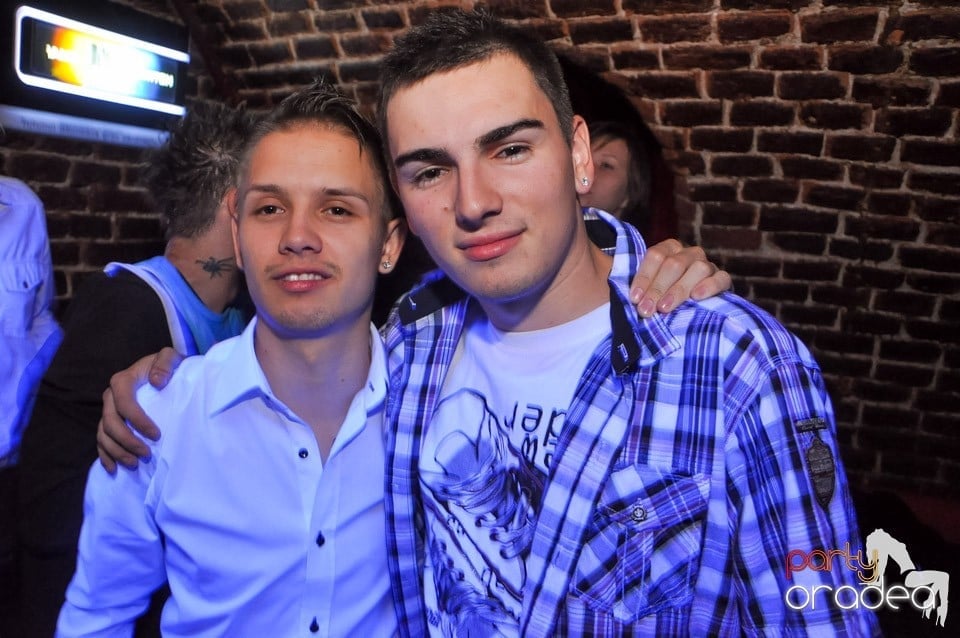 Holsten Party în Club Escape, 