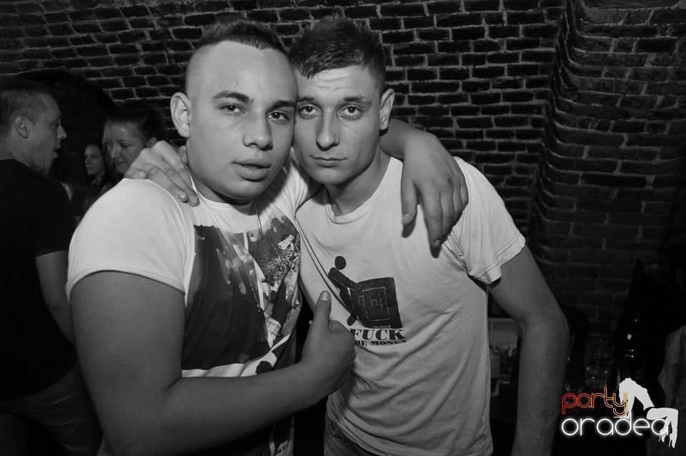 Holsten Party în Club Escape, 