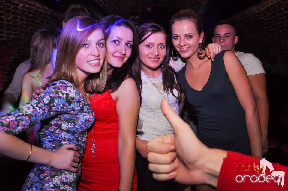 Holsten Party în Club Escape, 