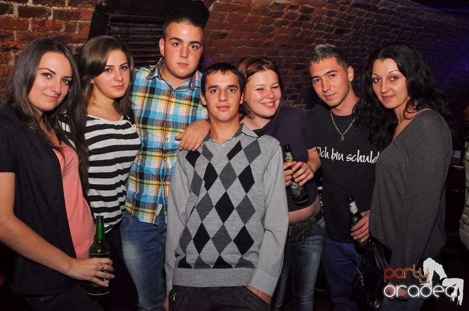 Holsten Party în Club Escape, 