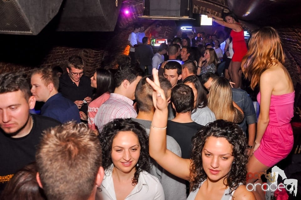 Holsten Party în Club Escape, 