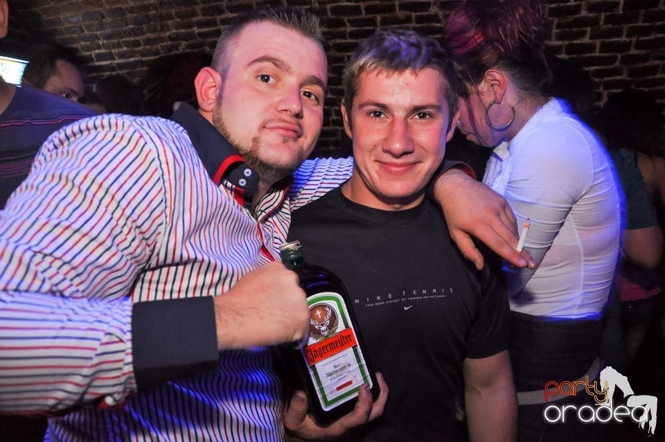 Holsten Party în Club Escape, 