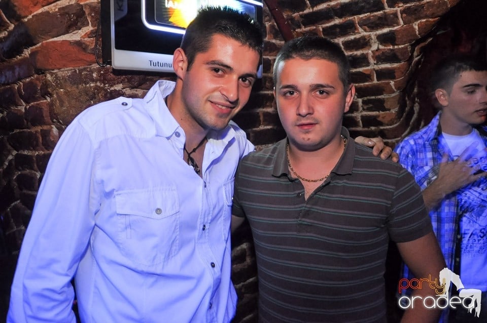 Holsten Party în Club Escape, 