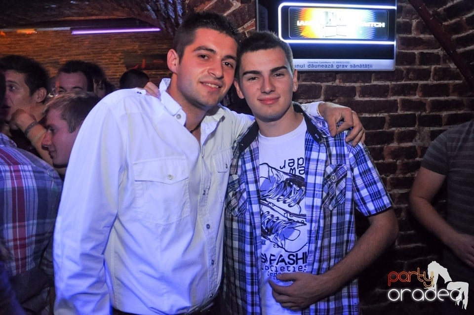 Holsten Party în Club Escape, 