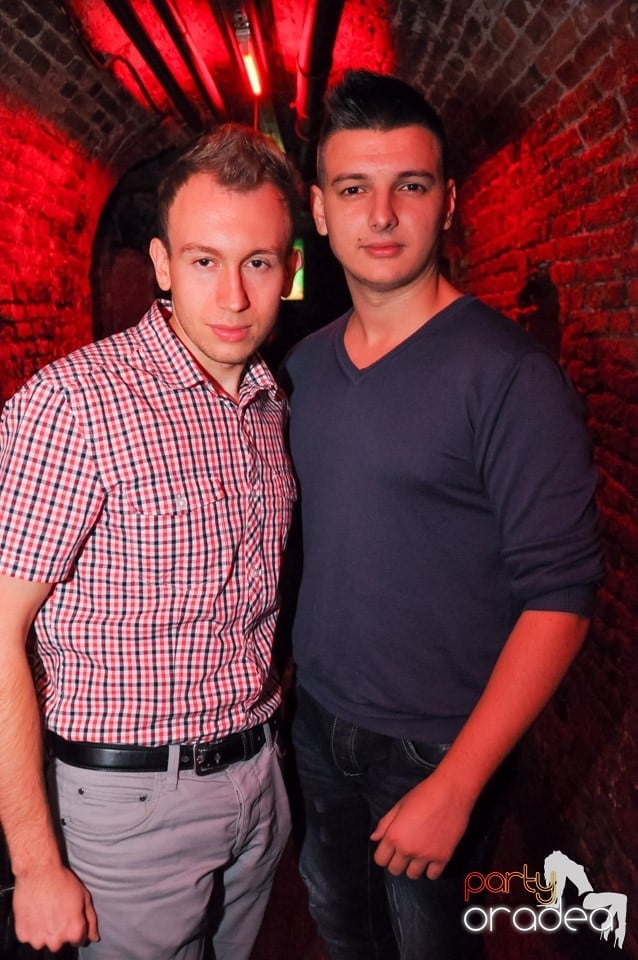 Holsten Party în Club Escape, 