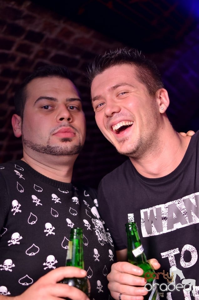 Holsten Party în Club Escape, 